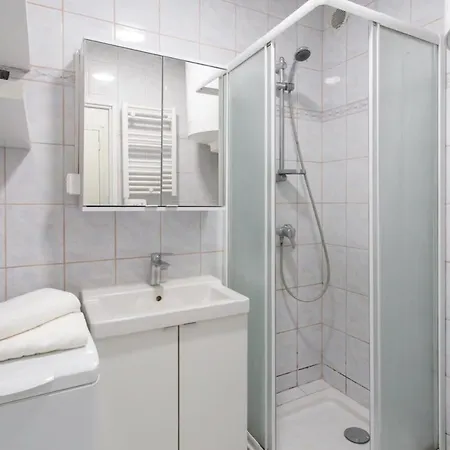 아파트 Furnished Studio With Air-conditioning And Resident Wifi Quiet Privileged 주앙레핑