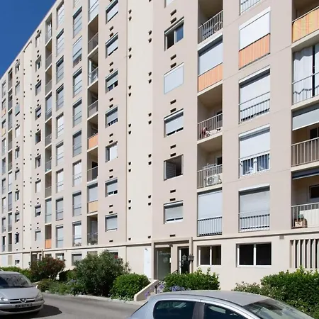 Furnished Studio With Air-conditioning And Resident Wifi Quiet Privileged Apartment